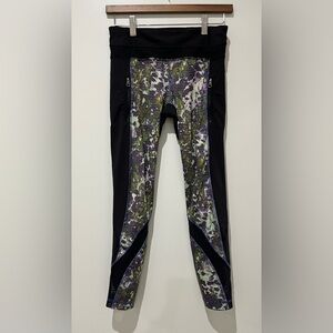 LULULEMON Black/Multicolor Patterned Leggings Mesh Zippered Pockets SZ 4